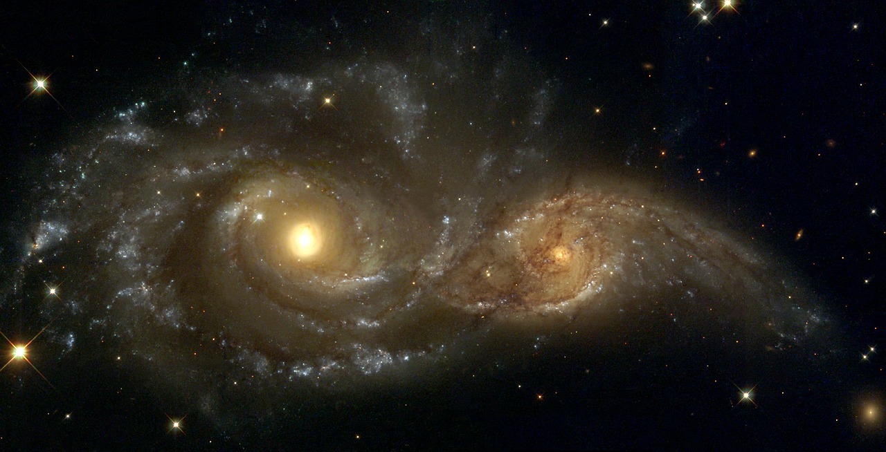 ngc 2207, spiral galaxy, light year